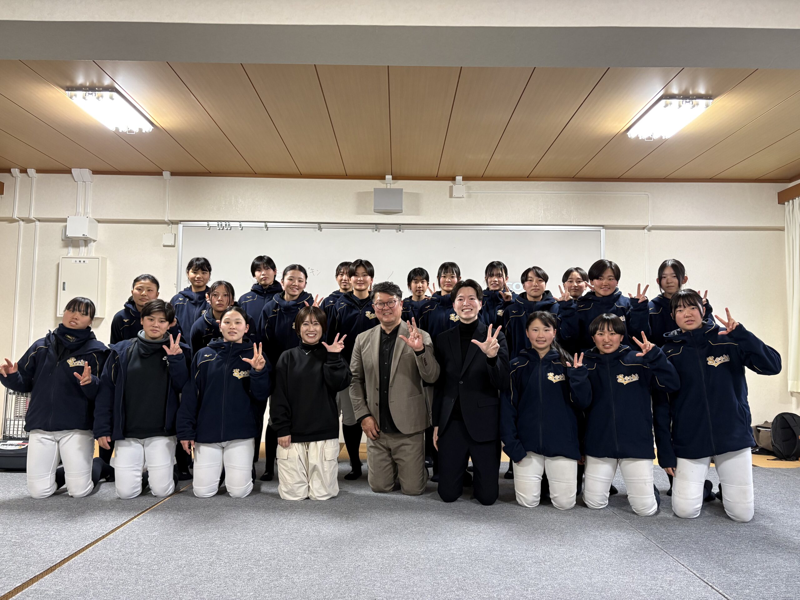 元プロラグビー選手から女子硬式野球部員へ